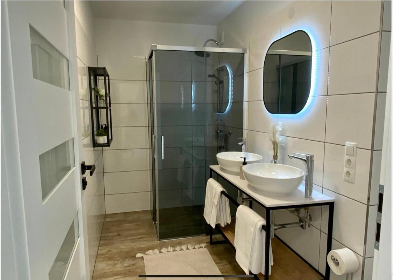 Freshly Renovated Apartment In Trendy Area L Hg21 Wina Bagian luar foto
